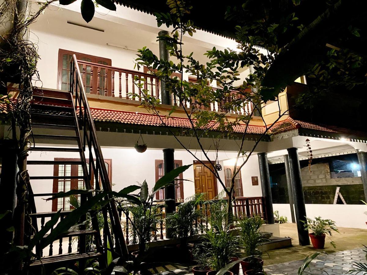 Tattwamasi Ayuryoga With Breakfast And Yoga Hotel Varkala Kültér fotó