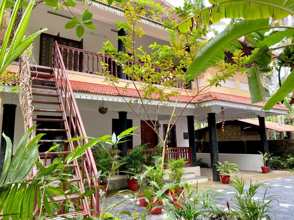 Tattwamasi Ayuryoga With Breakfast And Yoga Hotel Varkala Kültér fotó