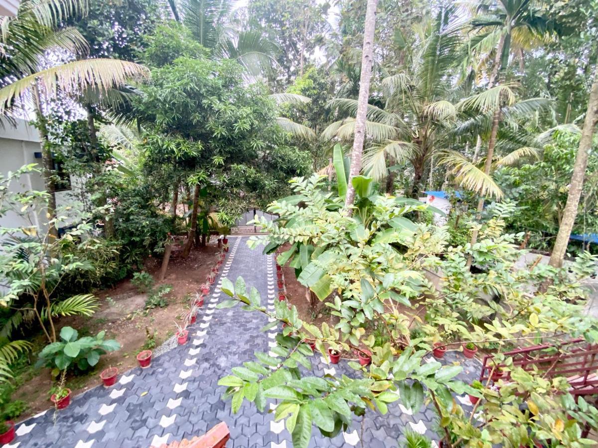 Tattwamasi Ayuryoga With Breakfast And Yoga Hotel Varkala Kültér fotó
